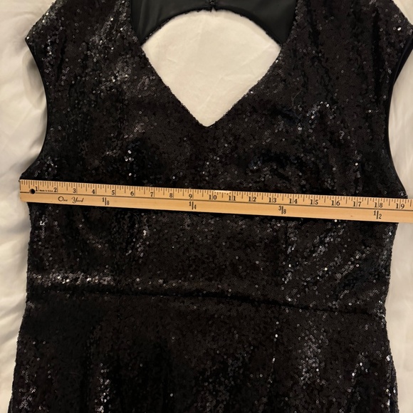 Gorgeous Evening Gown - Black to Green Ombre - Picture 7 of 11